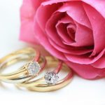 Need some inspiration for a proposal so romantic, it’ll go down in the history books? Check out these 8 epic lesbian wedding proposals!
