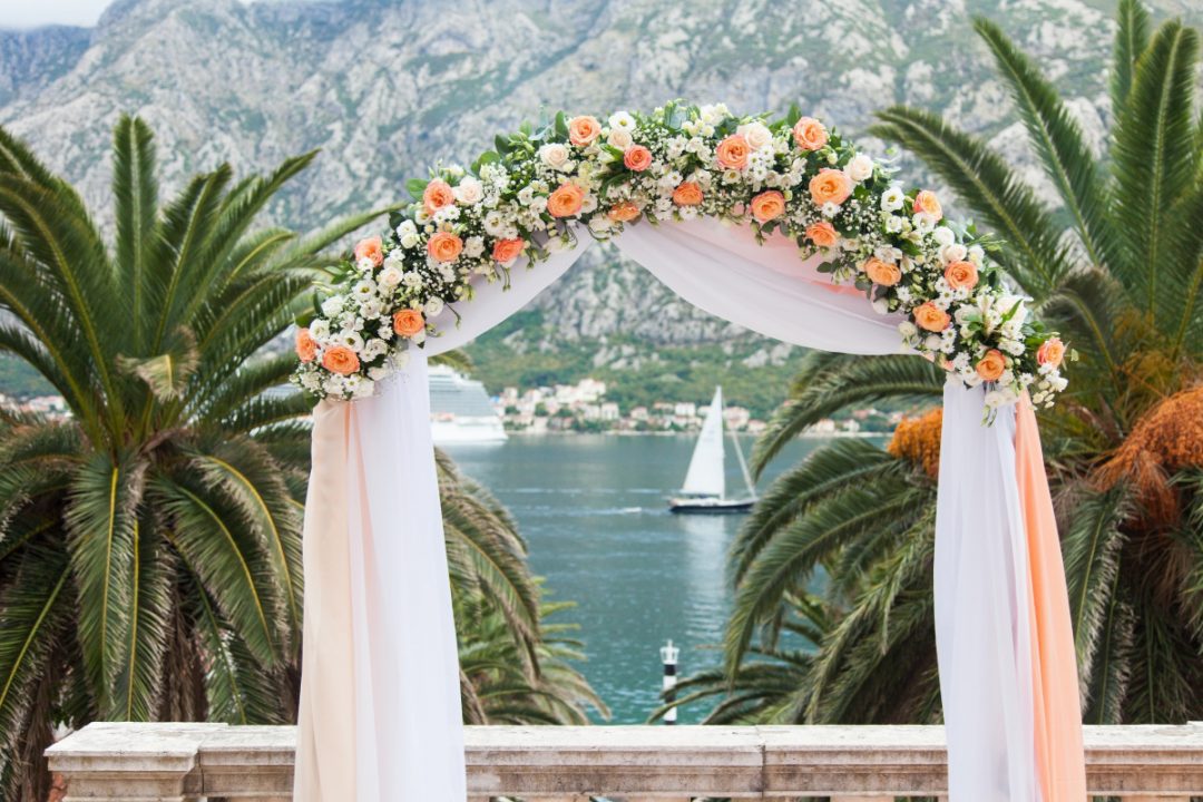 How To Decorate A Wedding Arch With Silk Flowers