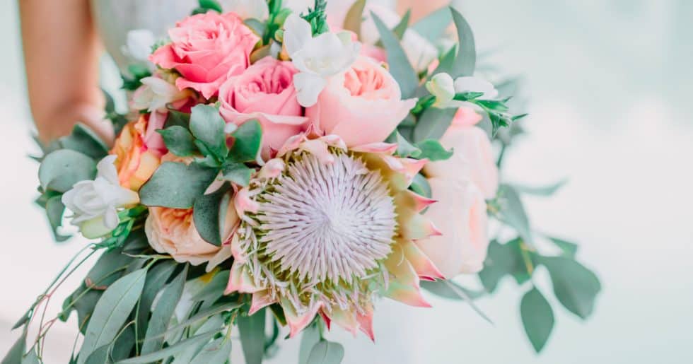 5 Epic Bouquet Toss Ideas & Alternatives That Are Just Perfect for SameSex Weddings