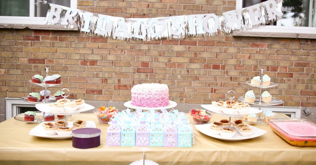 7 DriveBy Bridal Shower Favors And Decor Ideas