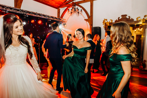 40 Best Wedding Songs For Group Dance Groove With Love 
