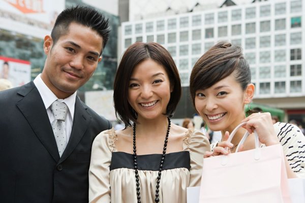 What to Wear to a Chinese Wedding: Elegant Attire Guidelines for Guests